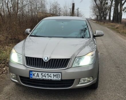 Бежевый Шкода Октавия, объемом двигателя 1.8 л и пробегом 316 тыс. км за 7800 $, фото 1 на Automoto.ua