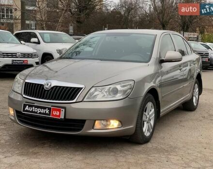 Бежевий Шкода Октавія, об'ємом двигуна 1.8 л та пробігом 217 тис. км за 8990 $, фото 1 на Automoto.ua