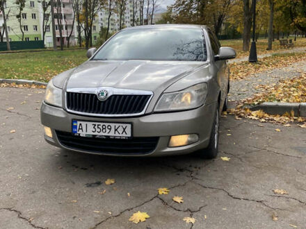 Бежевий Шкода Октавія, об'ємом двигуна 1.6 л та пробігом 245 тис. км за 5250 $, фото 1 на Automoto.ua