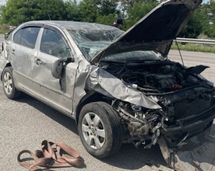 Бежевий Шкода Октавія, об'ємом двигуна 1.6 л та пробігом 140 тис. км за 1800 $, фото 1 на Automoto.ua