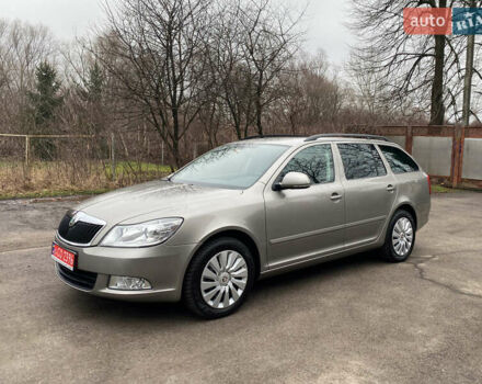 Бежевый Шкода Октавия, объемом двигателя 1.4 л и пробегом 150 тыс. км за 8400 $, фото 1 на Automoto.ua