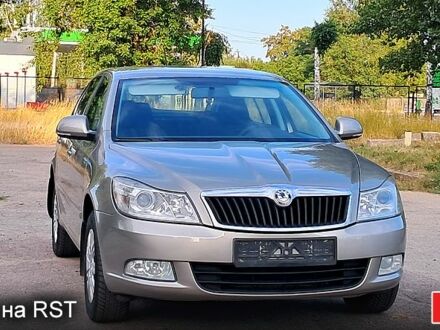 Шкода Октавія 2012 у Желтых Водах на Automoto.ua Бежевий Шкода Октавія, об'ємом двигуна 1.6 л та пробігом 93 тис. км за 8800 $, фото 1 на Automoto.ua