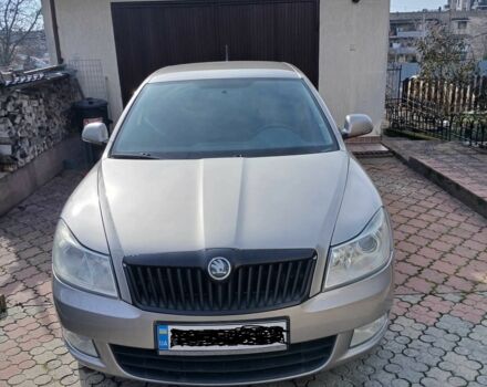 Бежевый Шкода Октавия, объемом двигателя 1.8 л и пробегом 242 тыс. км за 6900 $, фото 1 на Automoto.ua