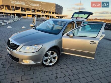 Бежевый Шкода Октавия, объемом двигателя 1.8 л и пробегом 190 тыс. км за 7555 $, фото 1 на Automoto.ua