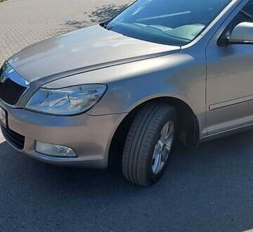 Шкода Октавия 2013 в Киеве на Automoto.ua Бежевый Шкода Октавия, объемом двигателя 1.8 л и пробегом 203 тыс. км за 7800 $, фото 1 на Automoto.ua