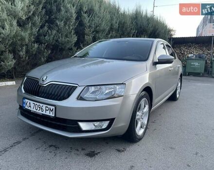 Бежевий Шкода Октавія, об'ємом двигуна 1.2 л та пробігом 205 тис. км за 7900 $, фото 1 на Automoto.ua