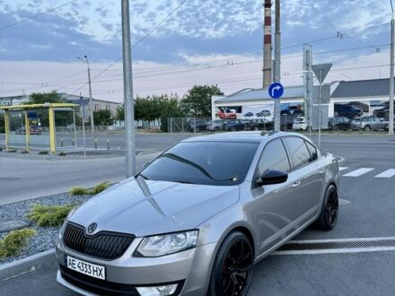 Шкода Октавия 2014 в Днепре (Днепропетровске) на Automoto.ua Бежевый Шкода Октавия, объемом двигателя 2 л и пробегом 218 тыс. км за 15000 $, фото 1 на Automoto.ua
