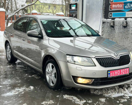 Бежевый Шкода Октавия, объемом двигателя 1.6 л и пробегом 248 тыс. км за 10800 $, фото 1 на Automoto.ua