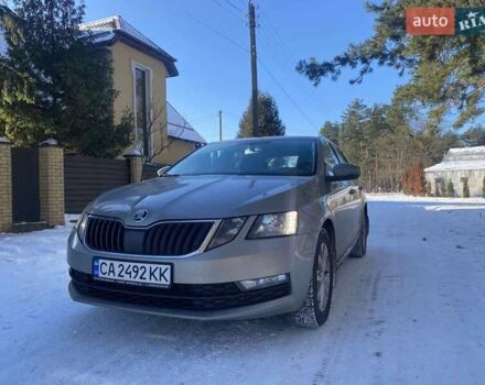 Бежевый Шкода Октавия, объемом двигателя 1.4 л и пробегом 156 тыс. км за 12300 $, фото 1 на Automoto.ua
