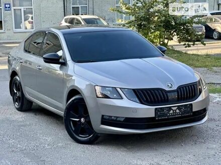 Бежевый Шкода Октавия, объемом двигателя 1.8 л и пробегом 156 тыс. км за 13500 $, фото 1 на Automoto.ua