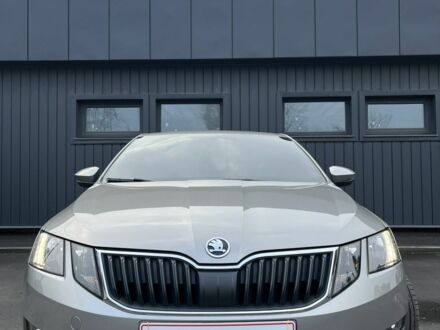 Бежевый Шкода Октавия, объемом двигателя 1.4 л и пробегом 137 тыс. км за 12600 $, фото 1 на Automoto.ua