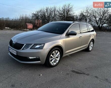 Бежевый Шкода Октавия, объемом двигателя 2 л и пробегом 365 тыс. км за 11800 $, фото 1 на Automoto.ua