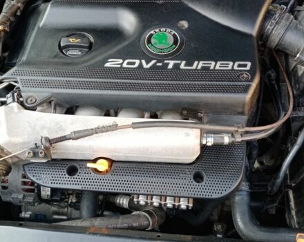 Черный Шкода Октавия, объемом двигателя 1.8 л и пробегом 290 тыс. км за 5000 $, фото 3 на Automoto.ua