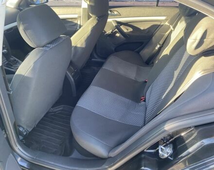 Черный Шкода Октавия, объемом двигателя 1.6 л и пробегом 325 тыс. км за 4500 $, фото 3 на Automoto.ua