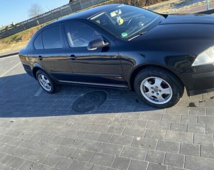 Черный Шкода Октавия, объемом двигателя 1.6 л и пробегом 325 тыс. км за 4500 $, фото 5 на Automoto.ua