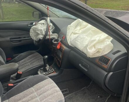 Черный Шкода Октавия, объемом двигателя 1.6 л и пробегом 201 тыс. км за 2200 $, фото 5 на Automoto.ua