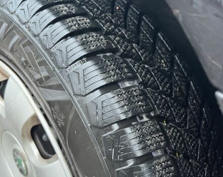 Чорний Шкода Октавія, об'ємом двигуна 1.8 л та пробігом 343 тис. км за 5550 $, фото 4 на Automoto.ua