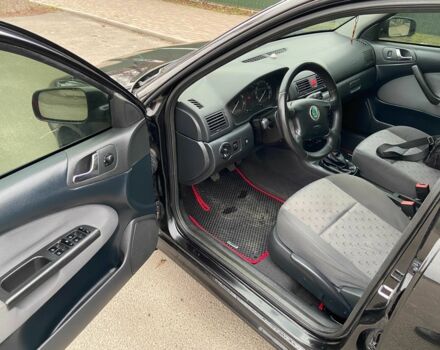 Чорний Шкода Октавія, об'ємом двигуна 1.6 л та пробігом 292 тис. км за 5250 $, фото 9 на Automoto.ua