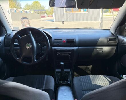 Черный Шкода Октавия, объемом двигателя 1.8 л и пробегом 380 тыс. км за 3500 $, фото 7 на Automoto.ua