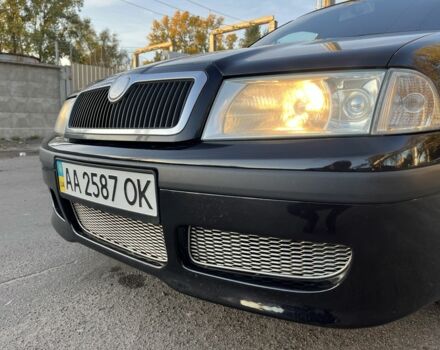 Черный Шкода Октавия, объемом двигателя 1.8 л и пробегом 276 тыс. км за 5500 $, фото 4 на Automoto.ua