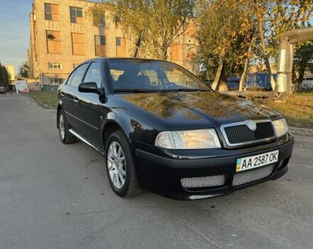 Черный Шкода Октавия, объемом двигателя 1.8 л и пробегом 276 тыс. км за 5500 $, фото 3 на Automoto.ua