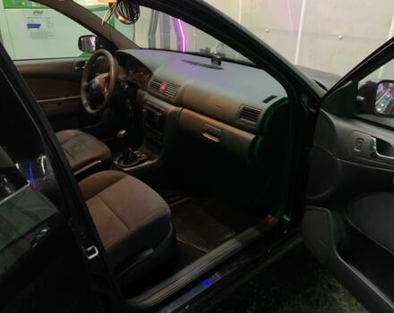 Черный Шкода Октавия, объемом двигателя 2 л и пробегом 340 тыс. км за 5200 $, фото 5 на Automoto.ua