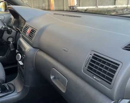 Черный Шкода Октавия, объемом двигателя 1.8 л и пробегом 276 тыс. км за 5500 $, фото 12 на Automoto.ua