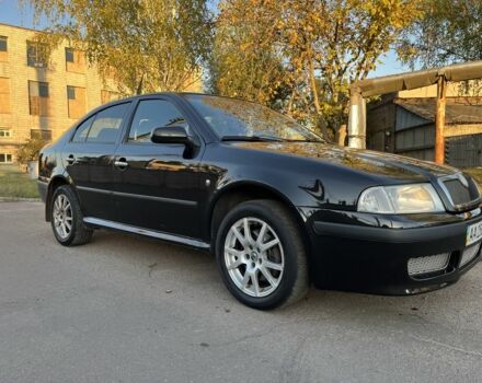 Черный Шкода Октавия, объемом двигателя 1.8 л и пробегом 276 тыс. км за 5500 $, фото 2 на Automoto.ua