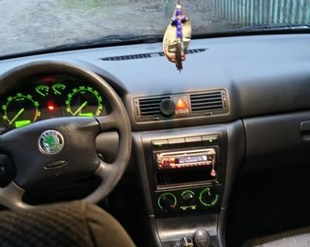 Черный Шкода Октавия, объемом двигателя 1.6 л и пробегом 172 тыс. км за 5600 $, фото 7 на Automoto.ua