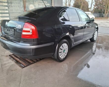 Черный Шкода Октавия, объемом двигателя 1.6 л и пробегом 220 тыс. км за 4300 $, фото 3 на Automoto.ua