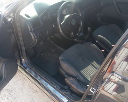 Черный Шкода Октавия, объемом двигателя 1.8 л и пробегом 241 тыс. км за 4999 $, фото 6 на Automoto.ua