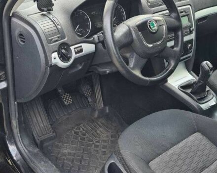 Черный Шкода Октавия, объемом двигателя 2 л и пробегом 220 тыс. км за 6500 $, фото 5 на Automoto.ua