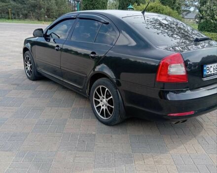 Черный Шкода Октавия, объемом двигателя 1.8 л и пробегом 210 тыс. км за 6772 $, фото 2 на Automoto.ua