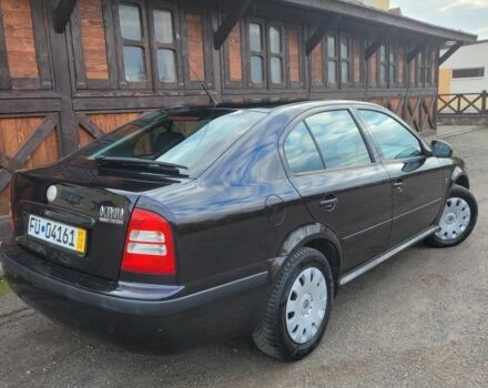 Черный Шкода Октавия, объемом двигателя 1.6 л и пробегом 197 тыс. км за 7150 $, фото 5 на Automoto.ua