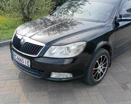 Черный Шкода Октавия, объемом двигателя 1.8 л и пробегом 210 тыс. км за 6772 $, фото 3 на Automoto.ua