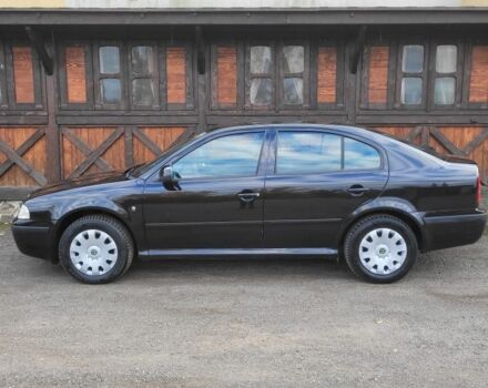 Черный Шкода Октавия, объемом двигателя 1.6 л и пробегом 197 тыс. км за 7150 $, фото 1 на Automoto.ua