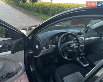 Черный Шкода Октавия, объемом двигателя 1.8 л и пробегом 260 тыс. км за 7350 $, фото 1 на Automoto.ua