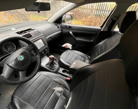 Черный Шкода Октавия, объемом двигателя 1.6 л и пробегом 204 тыс. км за 7800 $, фото 5 на Automoto.ua