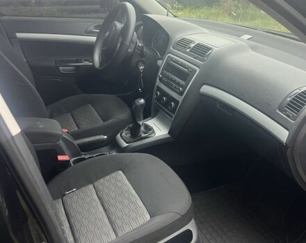 Черный Шкода Октавия, объемом двигателя 1.8 л и пробегом 180 тыс. км за 5500 $, фото 6 на Automoto.ua