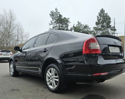 Чорний Шкода Октавія, об'ємом двигуна 2 л та пробігом 240 тис. км за 10900 $, фото 6 на Automoto.ua