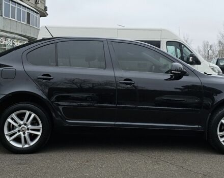 Чорний Шкода Октавія, об'ємом двигуна 2 л та пробігом 240 тис. км за 10900 $, фото 1 на Automoto.ua