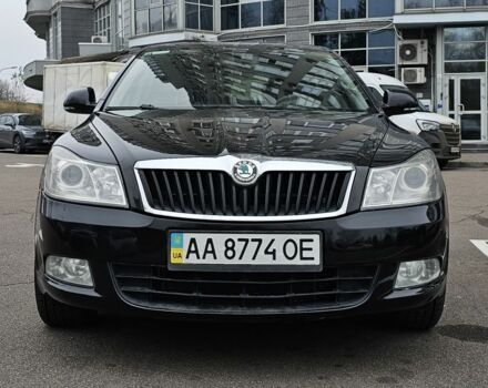 Чорний Шкода Октавія, об'ємом двигуна 2 л та пробігом 240 тис. км за 10900 $, фото 3 на Automoto.ua
