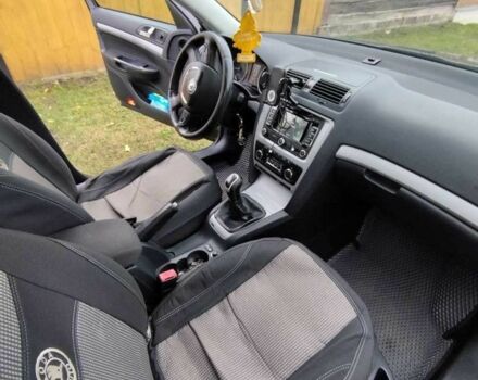 Черный Шкода Октавия, объемом двигателя 1.6 л и пробегом 320 тыс. км за 7000 $, фото 9 на Automoto.ua