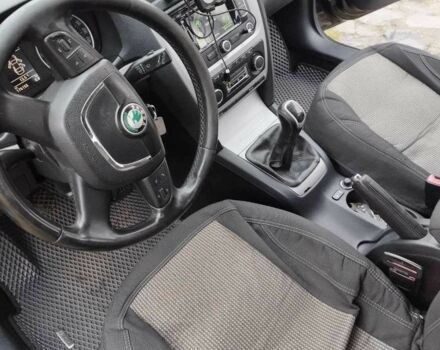 Черный Шкода Октавия, объемом двигателя 1.6 л и пробегом 320 тыс. км за 7000 $, фото 6 на Automoto.ua