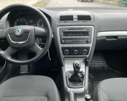 Чорний Шкода Октавія, об'ємом двигуна 1.6 л та пробігом 183 тис. км за 7999 $, фото 18 на Automoto.ua