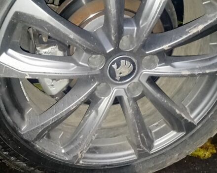 Черный Шкода Октавия, объемом двигателя 1.9 л и пробегом 100 тыс. км за 2500 $, фото 5 на Automoto.ua