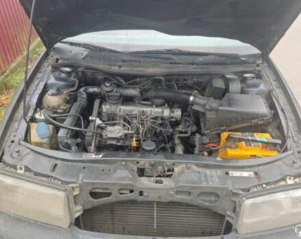 Черный Шкода Октавия, объемом двигателя 2 л и пробегом 354 тыс. км за 700 $, фото 7 на Automoto.ua