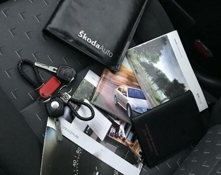 Черный Шкода Октавия, объемом двигателя 1.6 л и пробегом 174 тыс. км за 5500 $, фото 8 на Automoto.ua