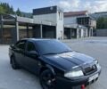 Черный Шкода Октавия, объемом двигателя 1.6 л и пробегом 350 тыс. км за 4000 $, фото 1 на Automoto.ua