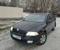 Черный Шкода Октавия, объемом двигателя 1.6 л и пробегом 279 тыс. км за 5700 $, фото 1 на Automoto.ua